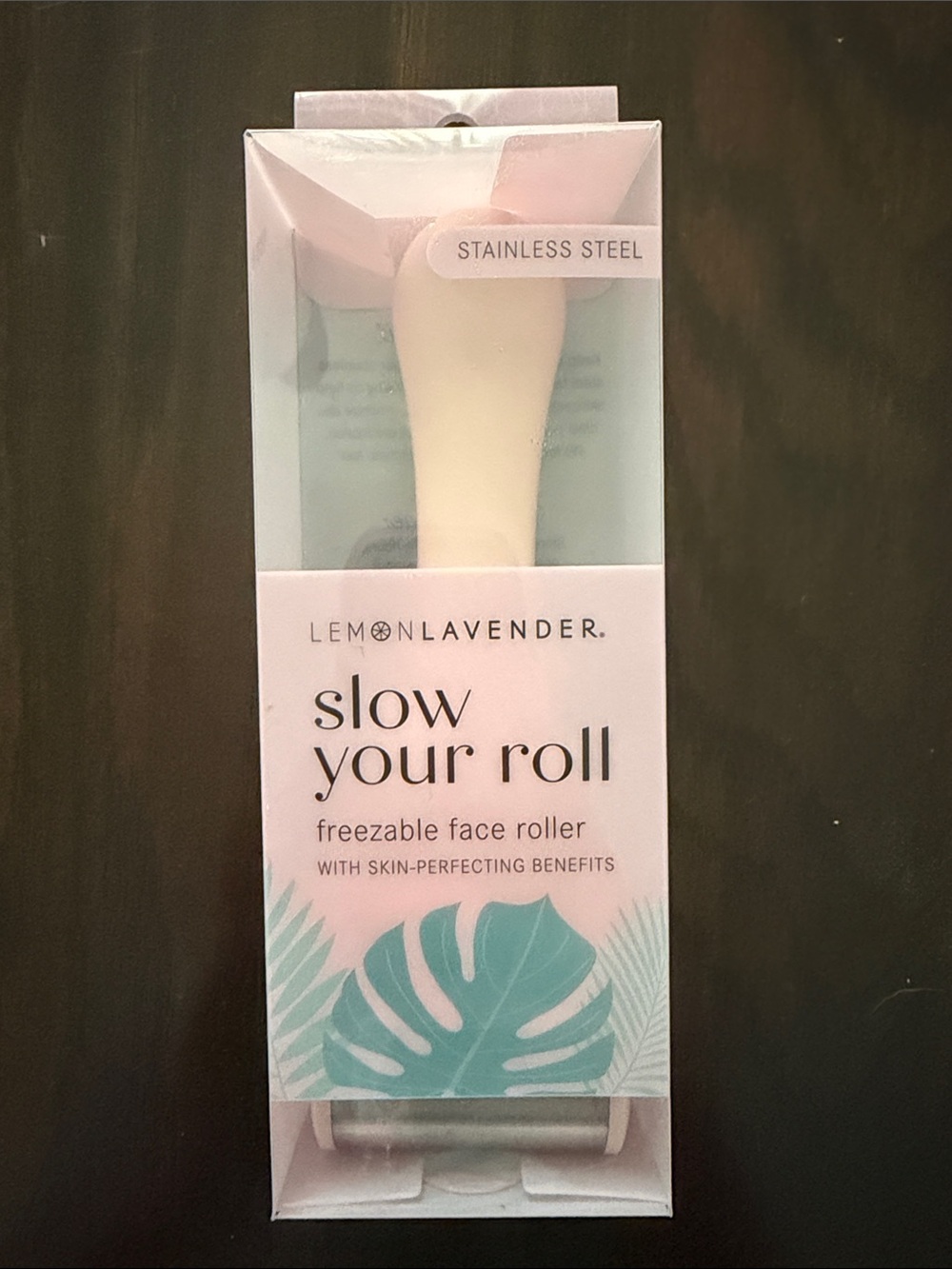 Lemon Lavender Slow Your Roll Freezable Face Roller - White